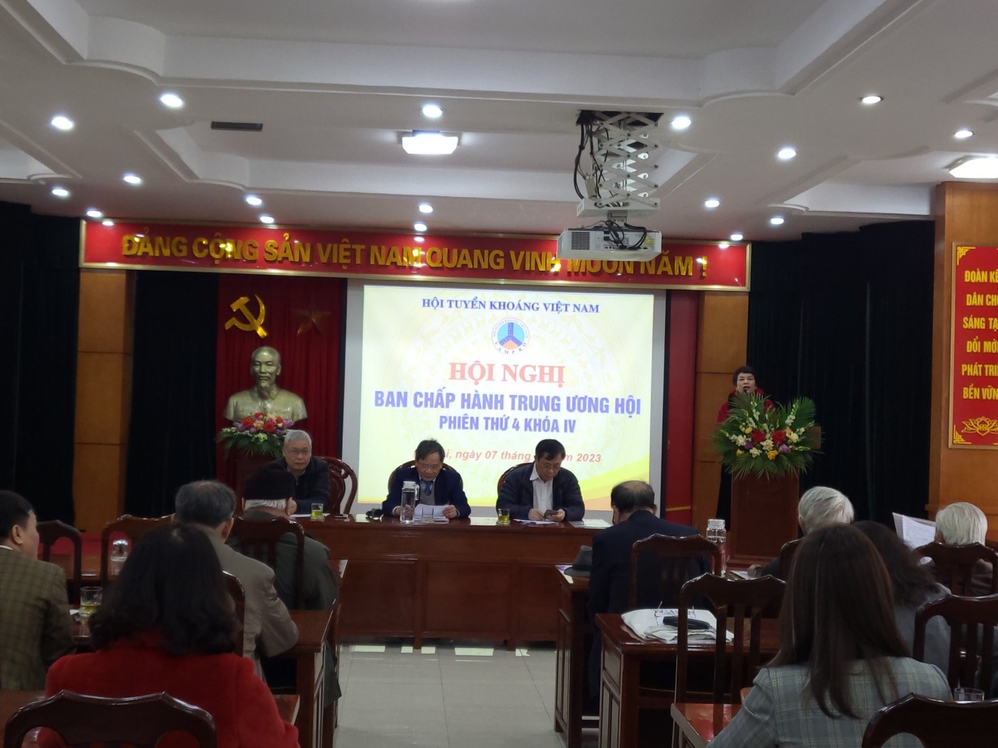 HỌP BAN CHẤP HÀNH HỘI TKVN PHIÊN THỨ TƯ NHIỆM KỲ IV (MỞ RỘNG)