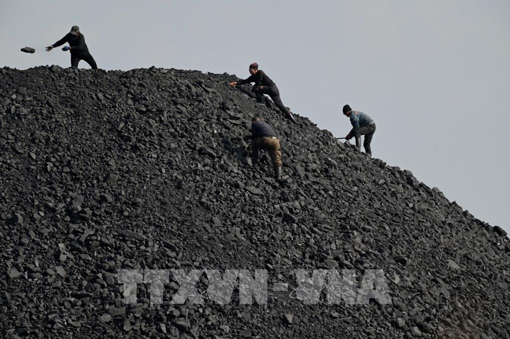 ADB và tham vọng giúp châu Á "thoát vai" cung cấp khoáng sản thô